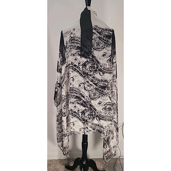 Women’s Black White Paisley Scarf Lightweight Soft Classic Print GUC Fall - Picture 3 of 4